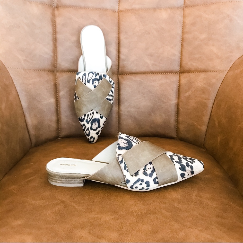 5⭐️/JACKLYN/ Tan Leopard Mule Slip On Flats - Picture 5 of 13